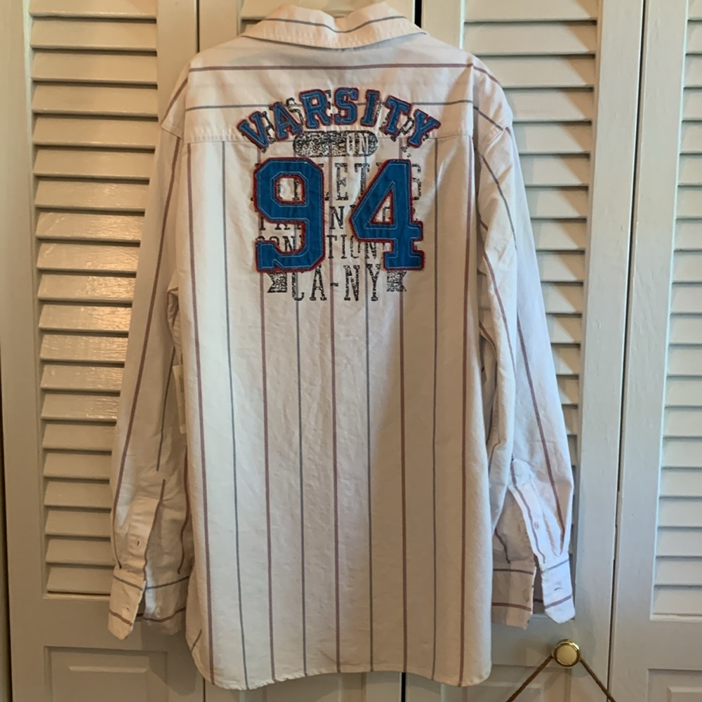 ✨5/$25✨ Old Navy Boys Long Sleeve Shirt - Picture 2 of 5